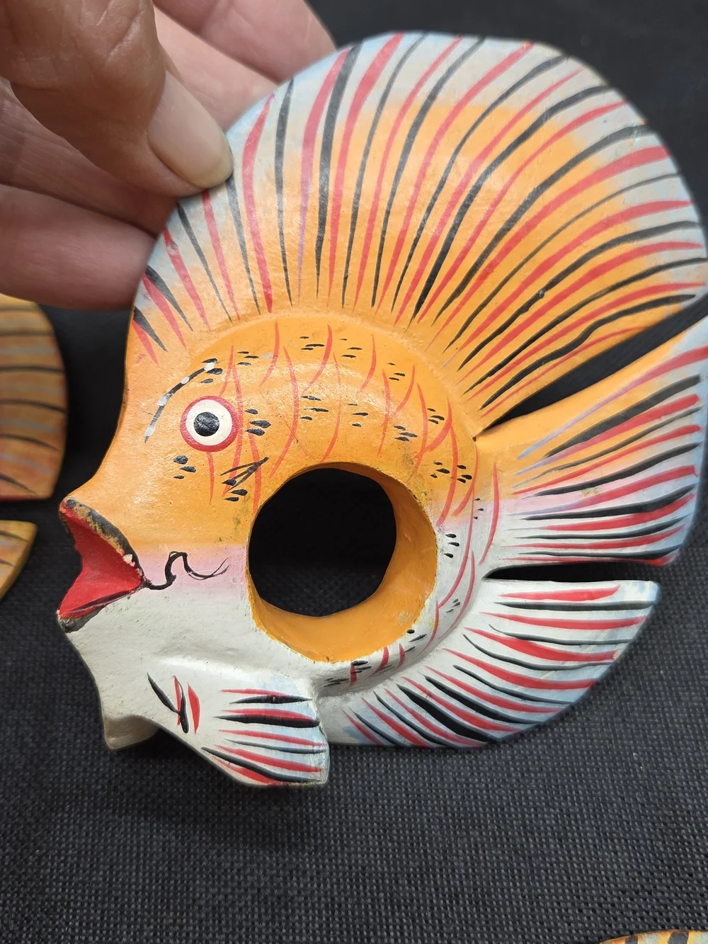 Set 4 WOODEN TROPICAL FISH NAPKIN RINGS Holders Hand Painted Nautical Decor